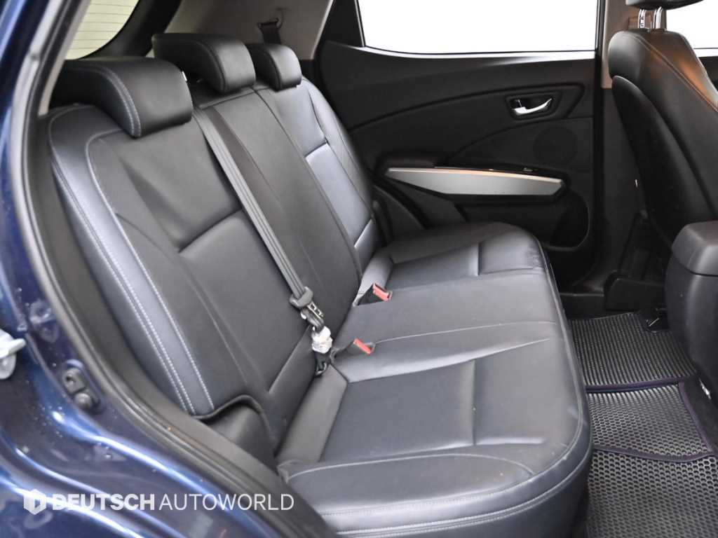 Ssangyong Tivoli - Vista 12