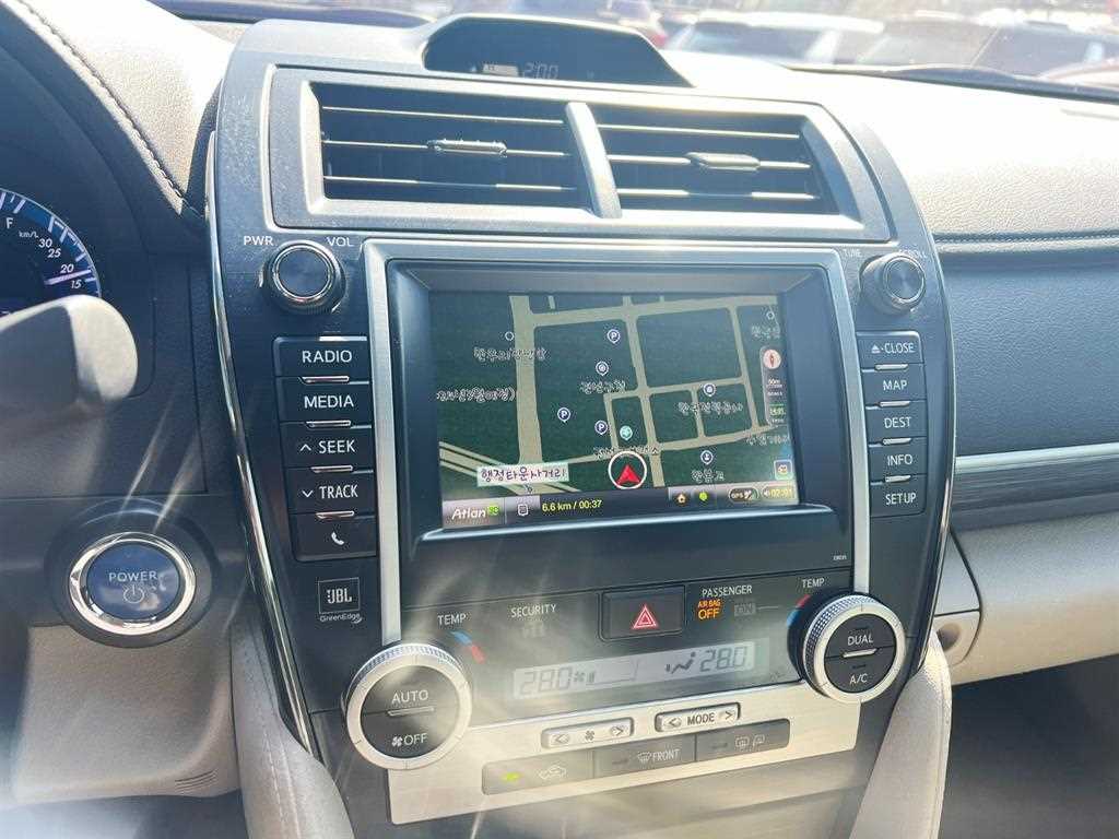 Toyota Camry - Vista 8