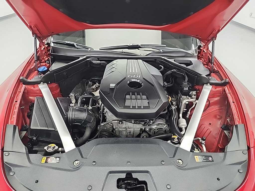 KIA Stinger - Vista 5