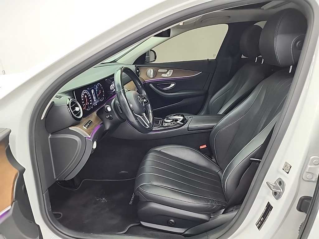 Mercedes Benz E class - Vista 11