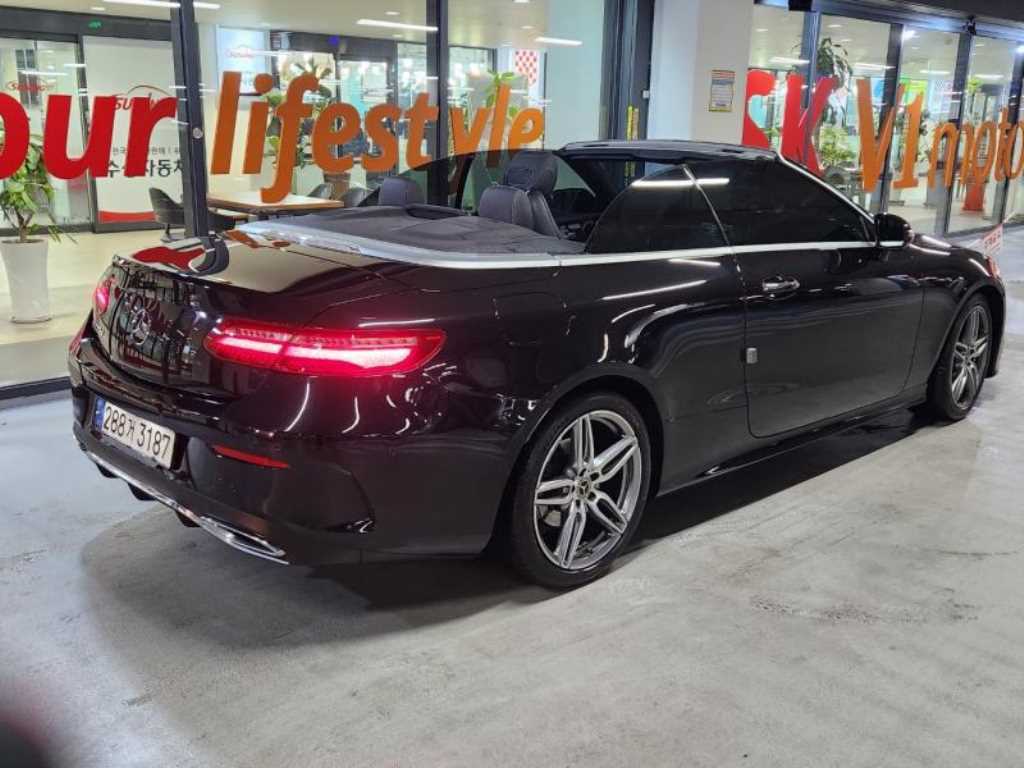 Mercedes Benz E class - Vista 4