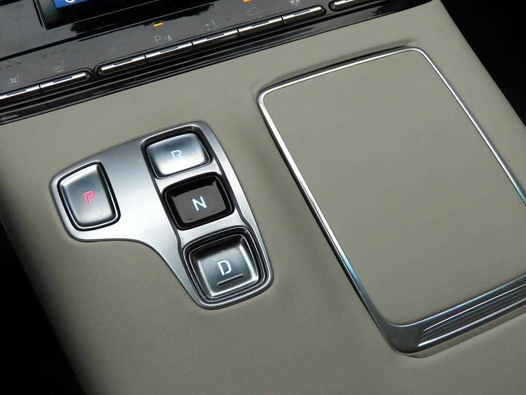 HYUNDAI Grandeur - Vista 10