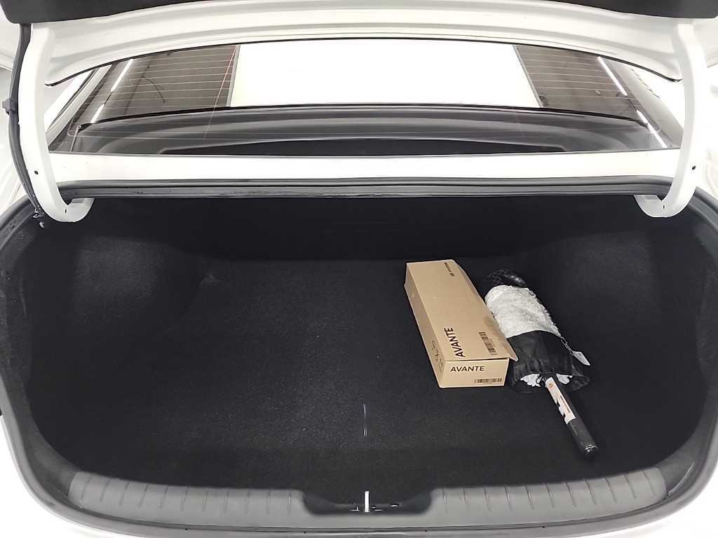 HYUNDAI Avante 2022 Blanco - Importación desde Corea - HF Imports Iquique - Foto 18