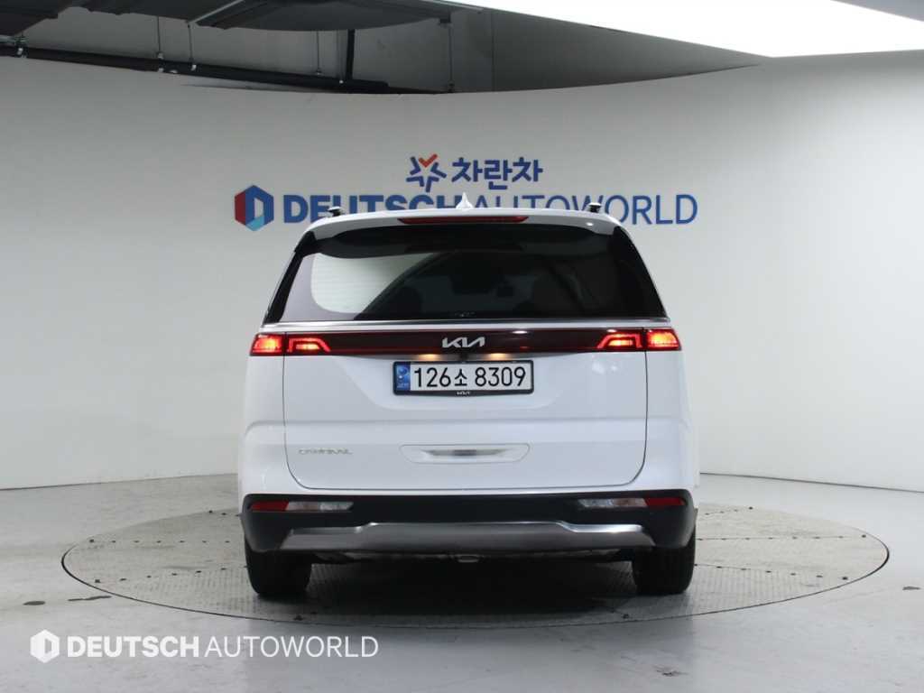 KIA Carnival - Vista 4