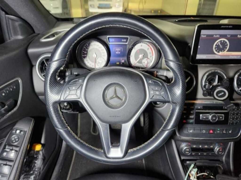 Mercedes Benz CLA Class - Vista 9