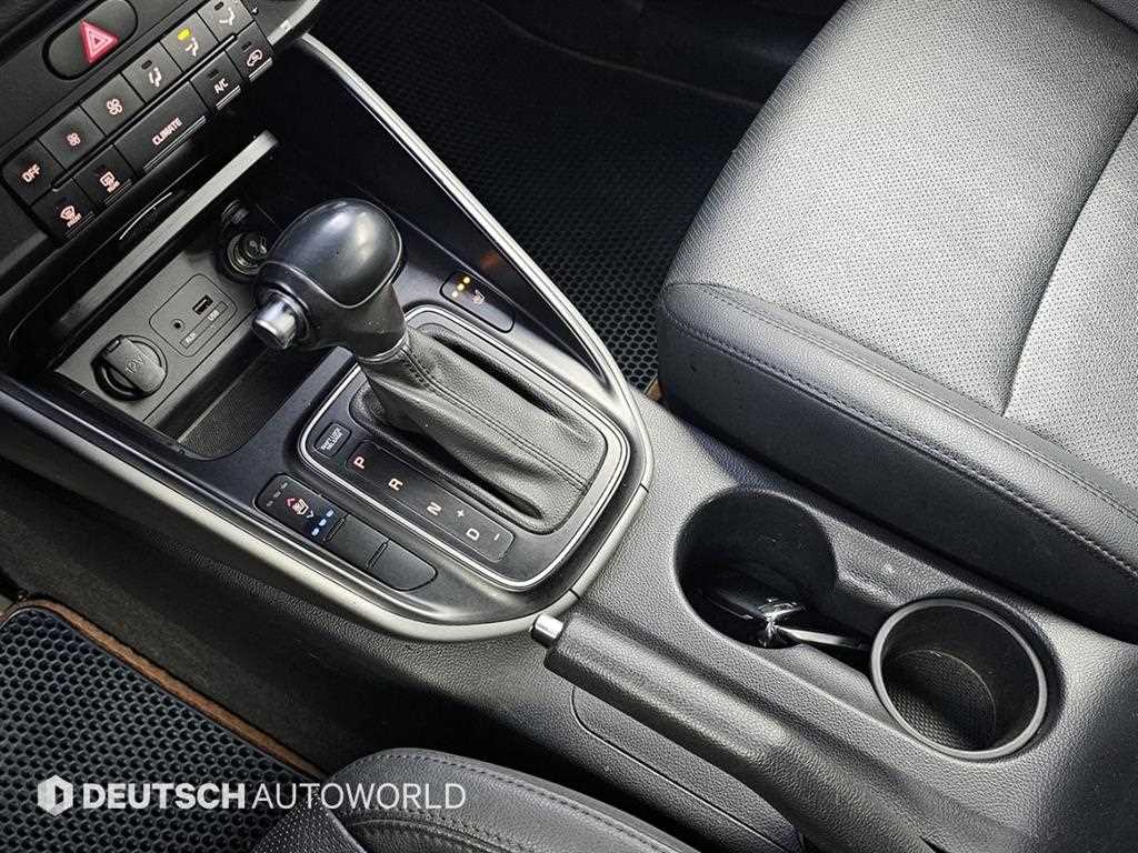 KIA Carens - Vista 9