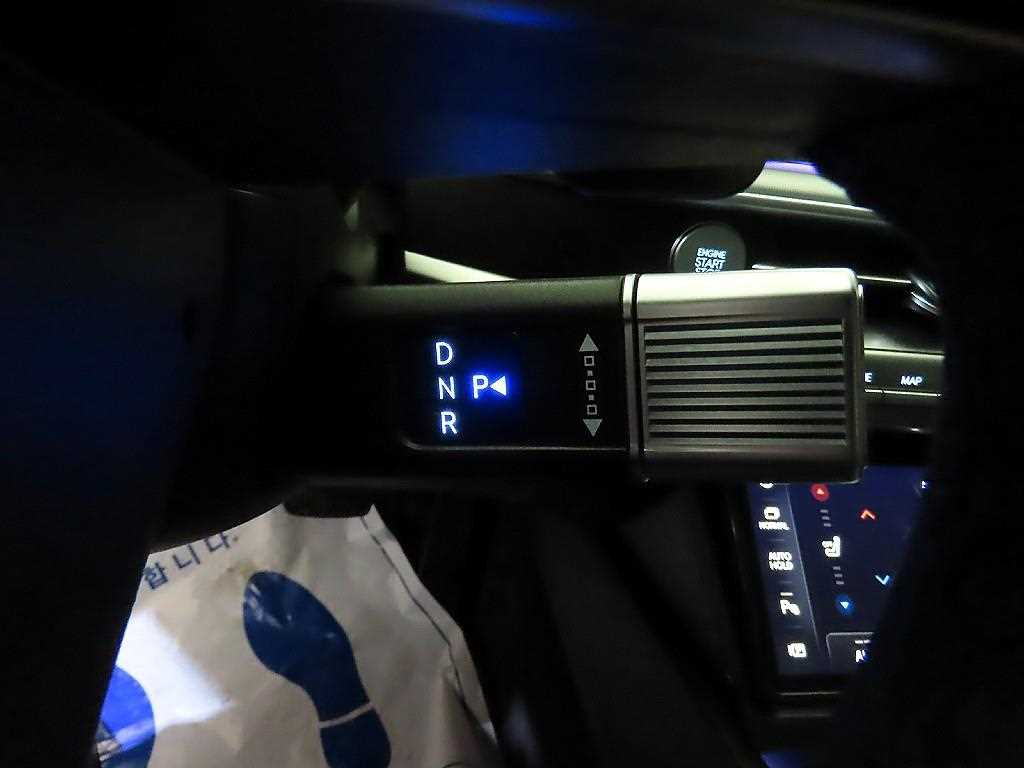 HYUNDAI Grandeur - Vista 12