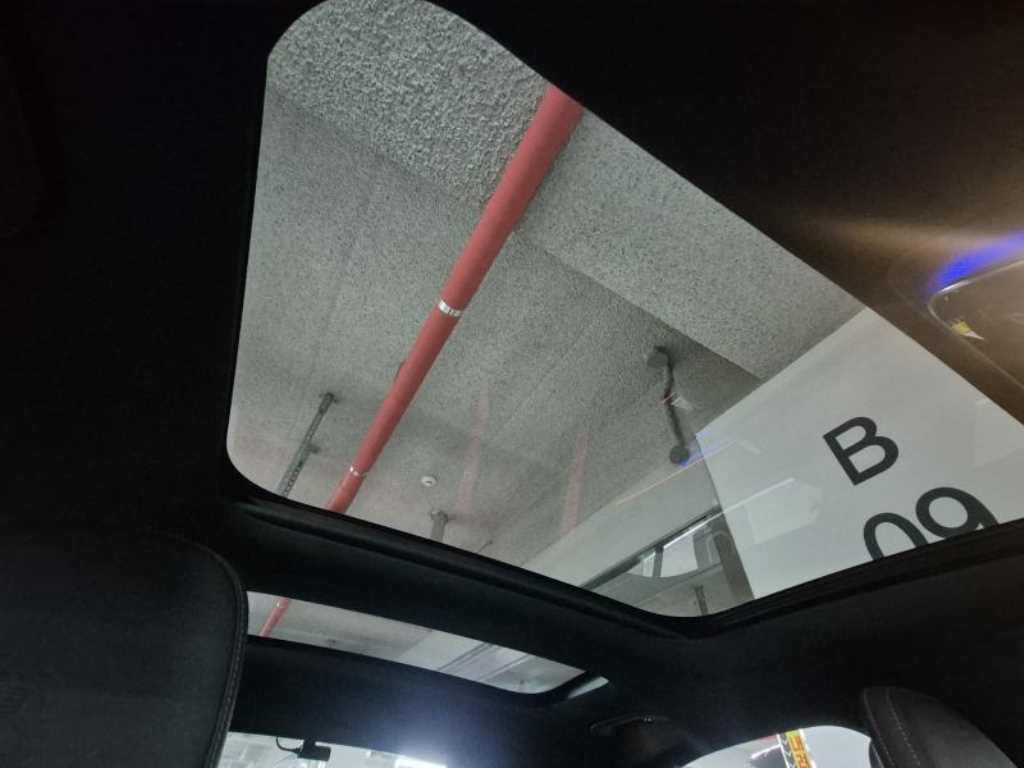 Mercedes Benz E class - Vista 5