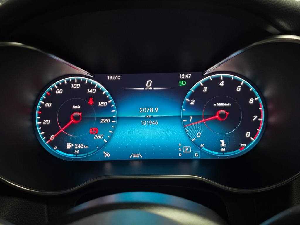 Mercedes Benz C Class - Vista 11