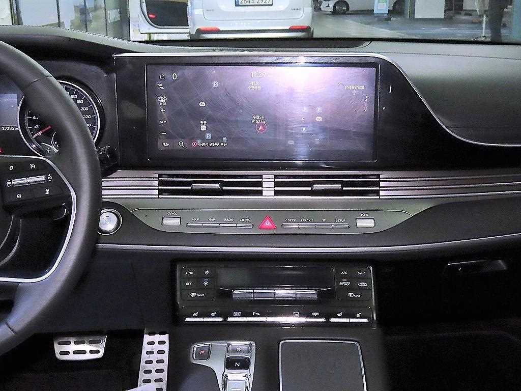 HYUNDAI Grandeur - Vista 11