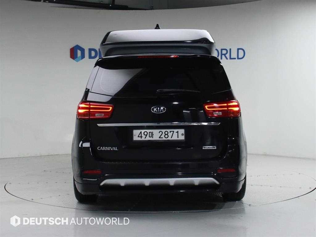 KIA Carnival - Vista 5