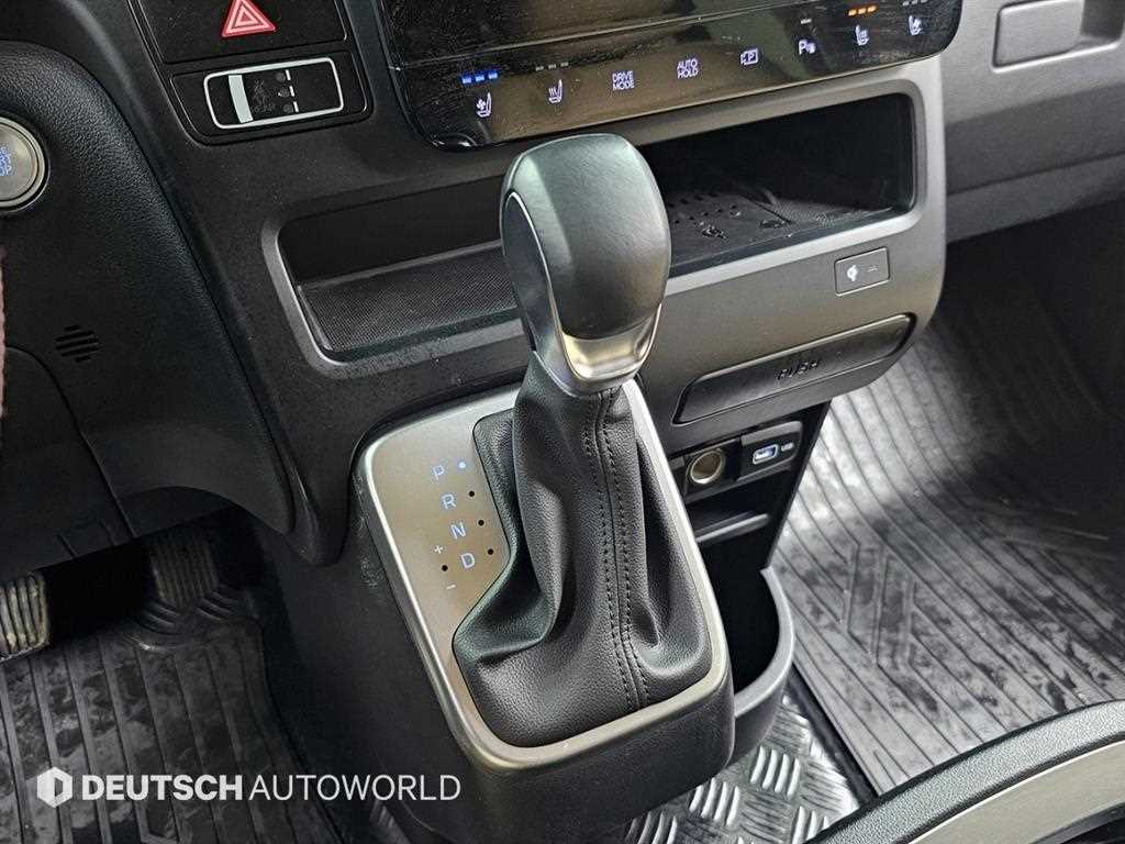 HYUNDAI Staria - Vista 9