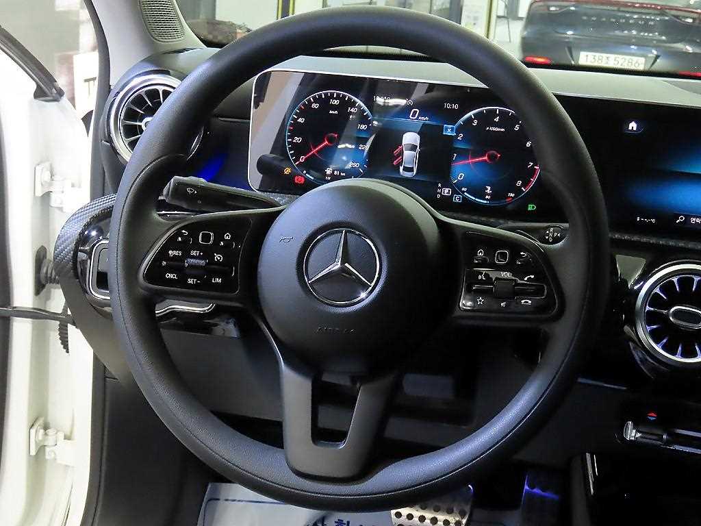 Mercedes Benz A Class - Vista 8