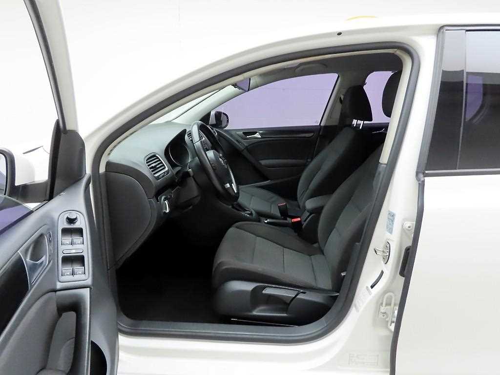 Volkswagen Golf - Vista 12