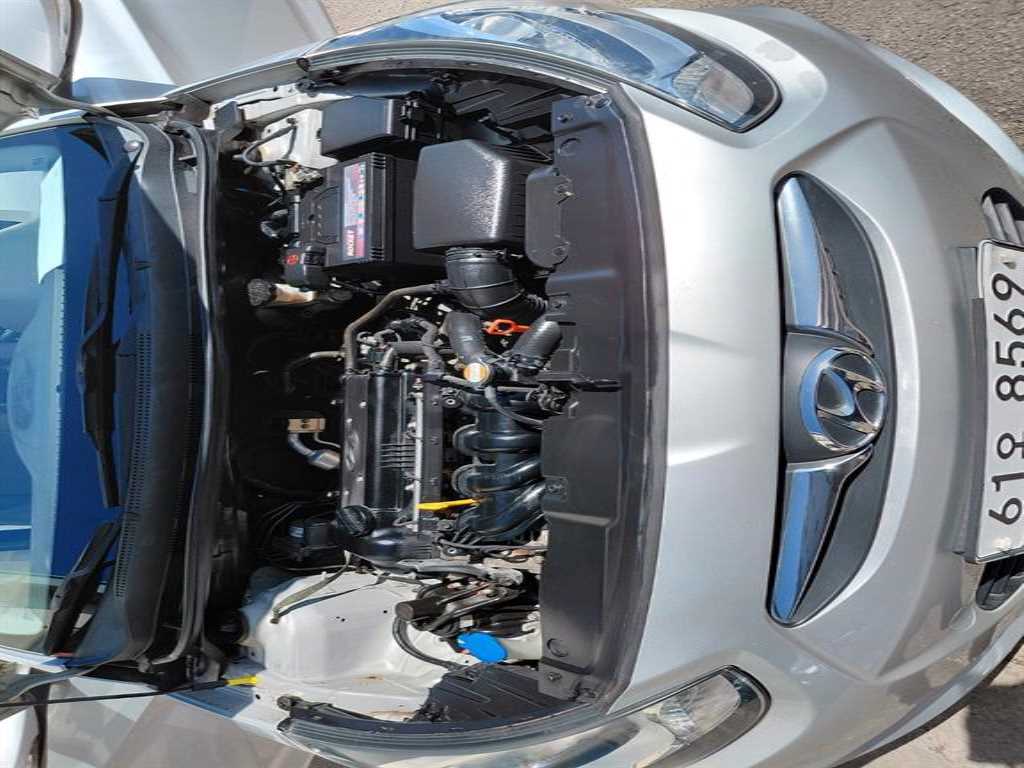 HYUNDAI Accent 2011 Plateado - Importación desde Corea - HF Imports Iquique - Foto 14