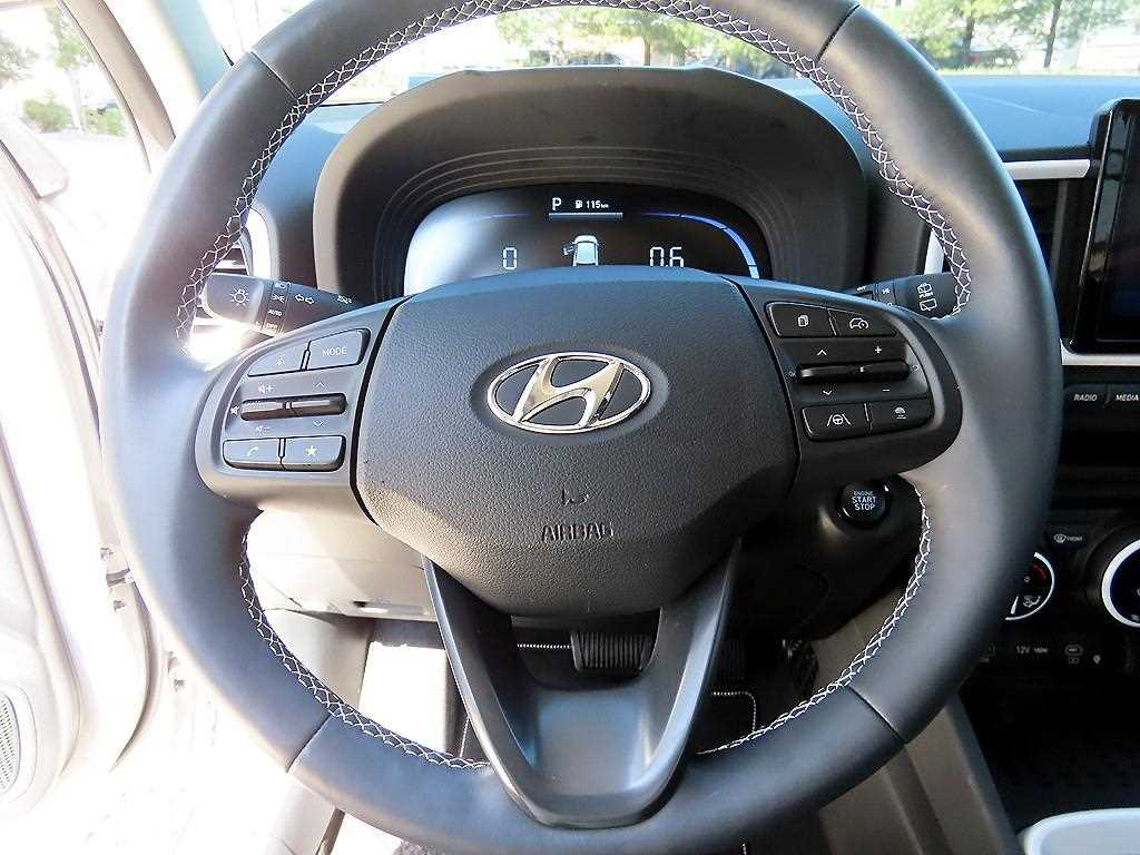 HYUNDAI Venue - Vista 8