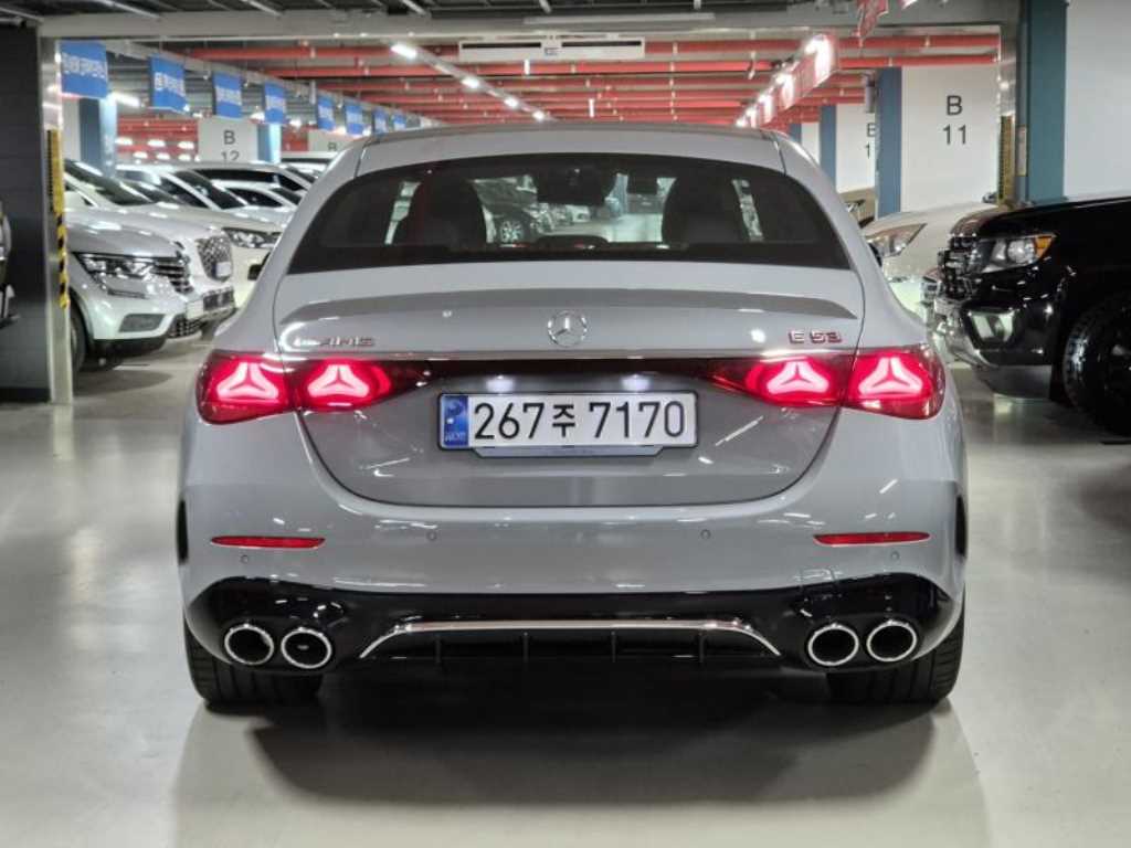 Mercedes Benz E class - Vista 4