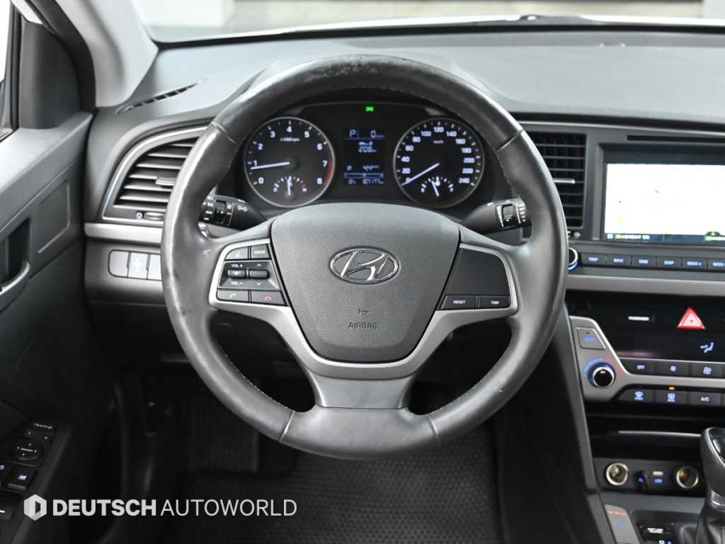 HYUNDAI Avante 2016 Blanco - Importación desde Corea - HF Imports Iquique - Foto 13