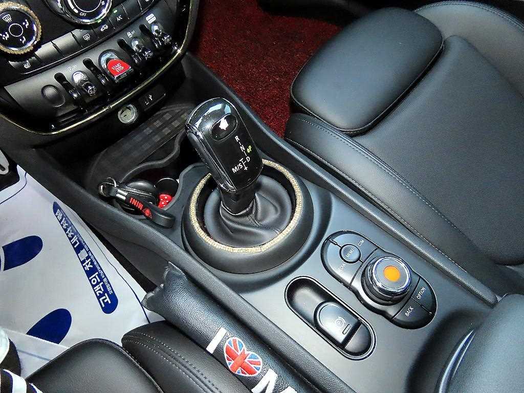 Mini Clubman - Vista 10