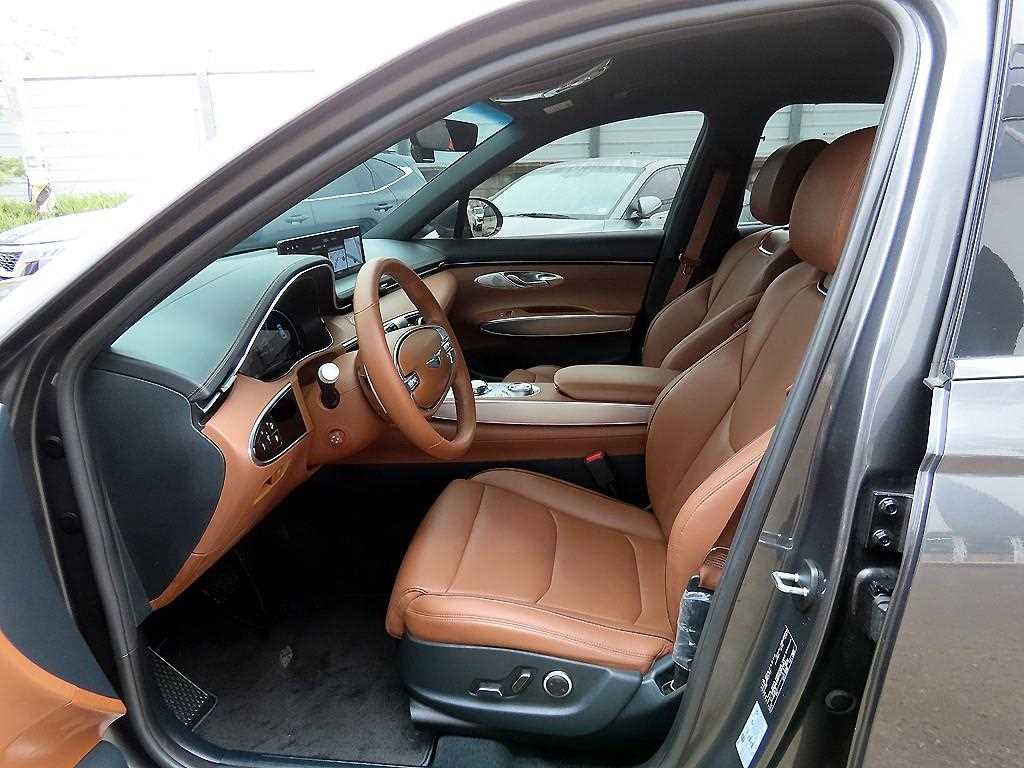 Genesis GV70 - Vista 5