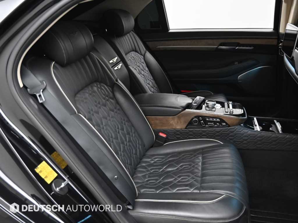 Genesis G90 - Vista 12