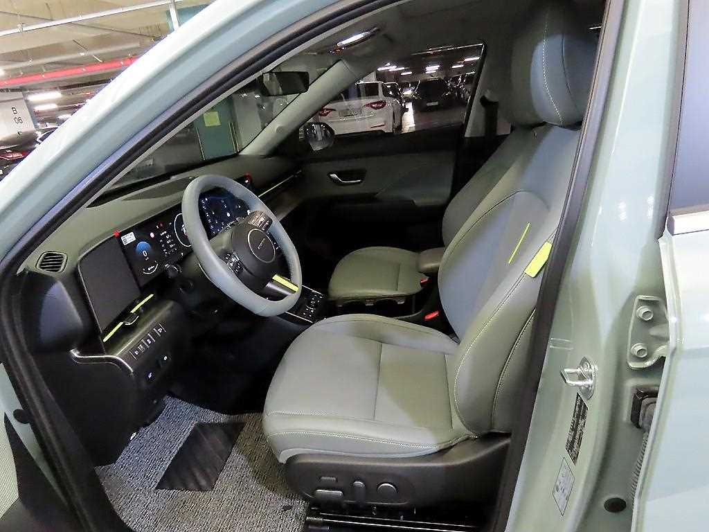 HYUNDAI Kona - Vista 6