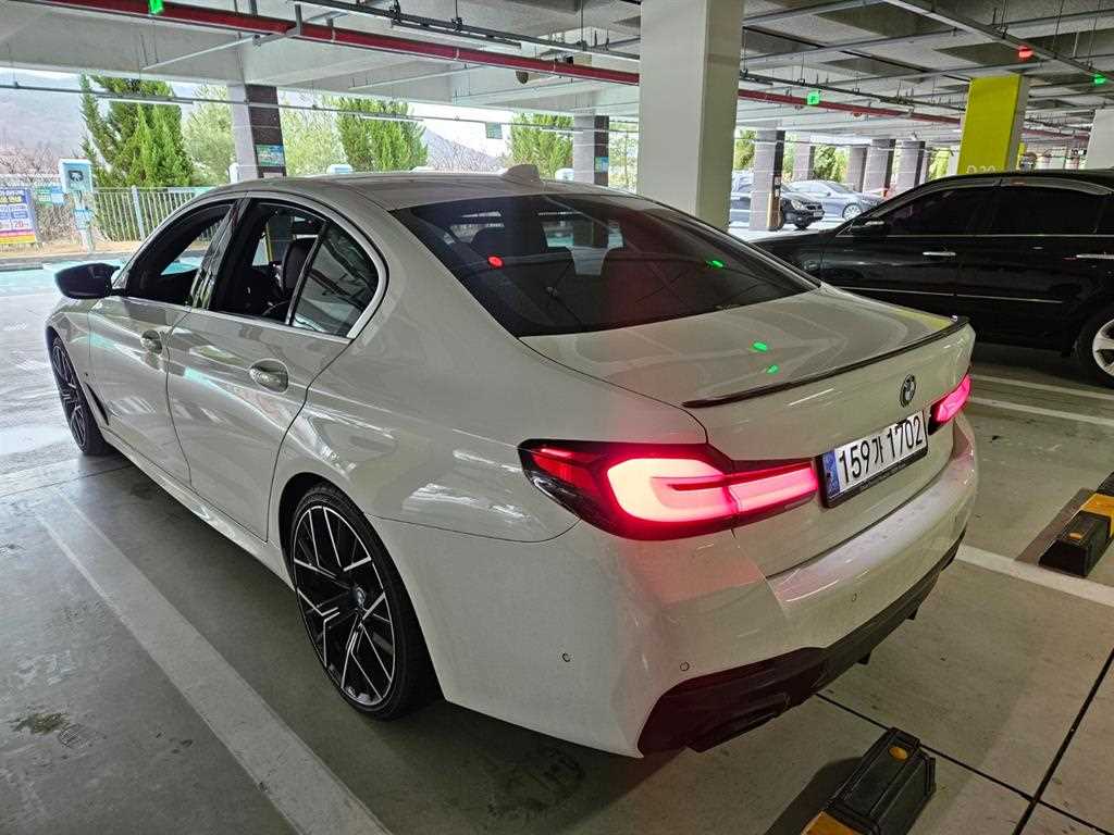 BMW 5 Series - Vista 5