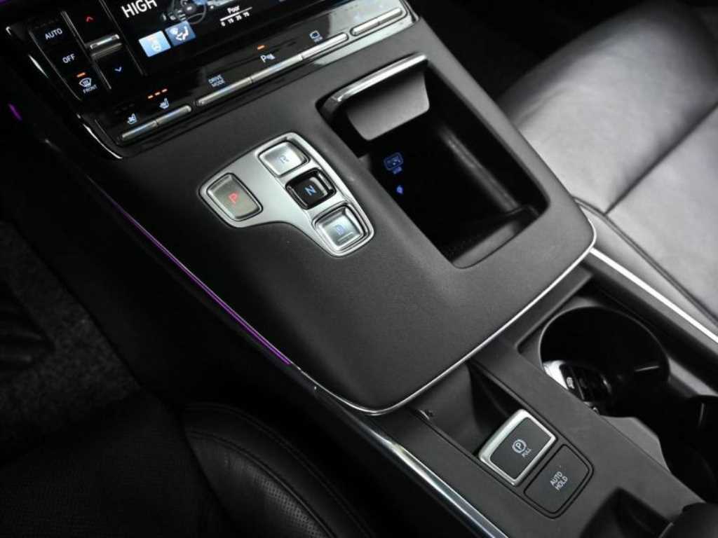 HYUNDAI Grandeur - Vista 9