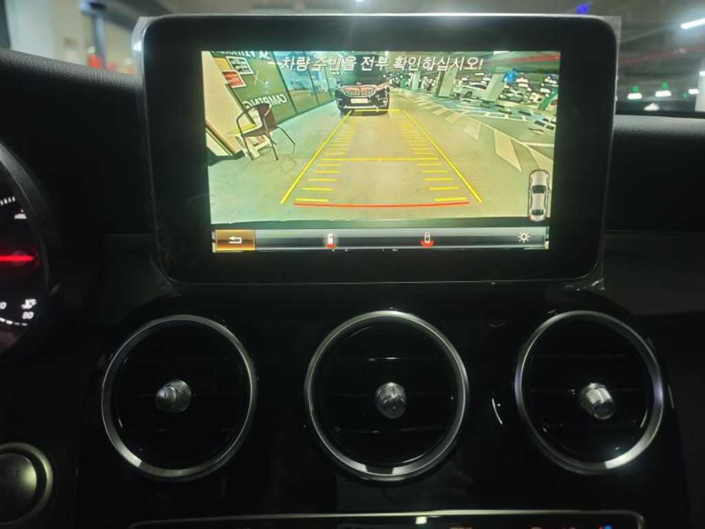 Mercedes Benz C Class - Vista 11