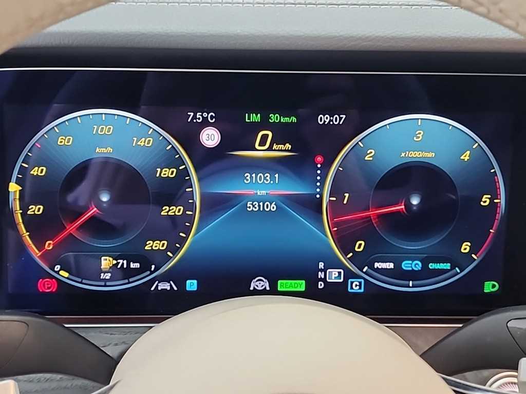 Mercedes Benz CLS Class - Vista 6