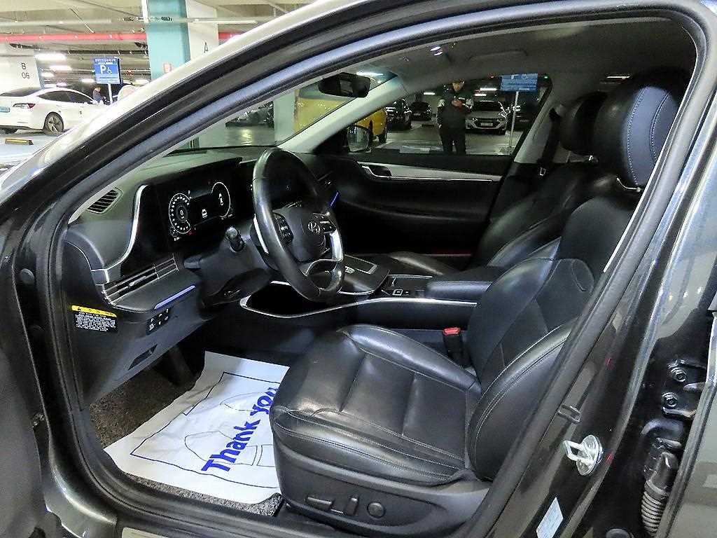 HYUNDAI Grandeur - Vista 6