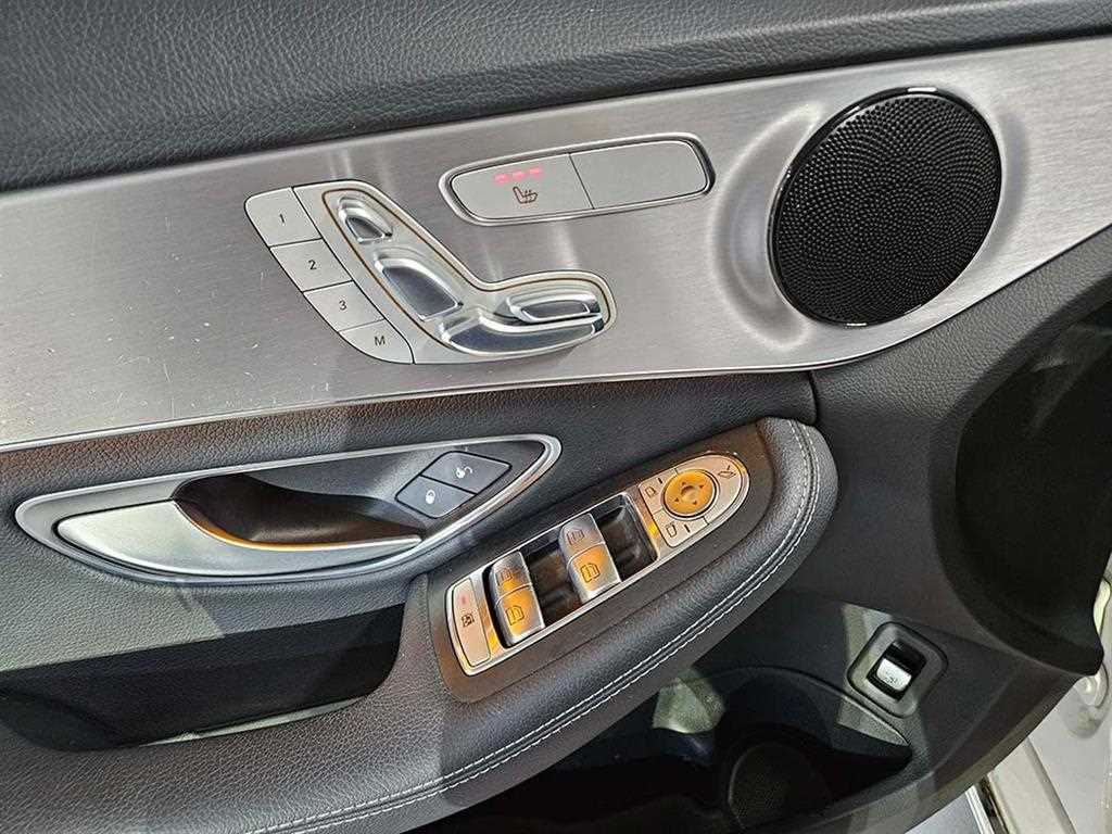 Mercedes Benz C Class 2017 Blanco - Importación desde Corea - HF Imports Iquique - Foto 13