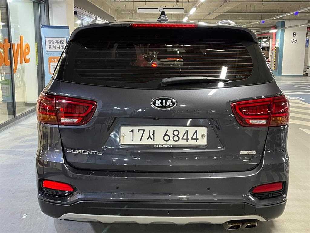 KIA Sorento - Vista 5