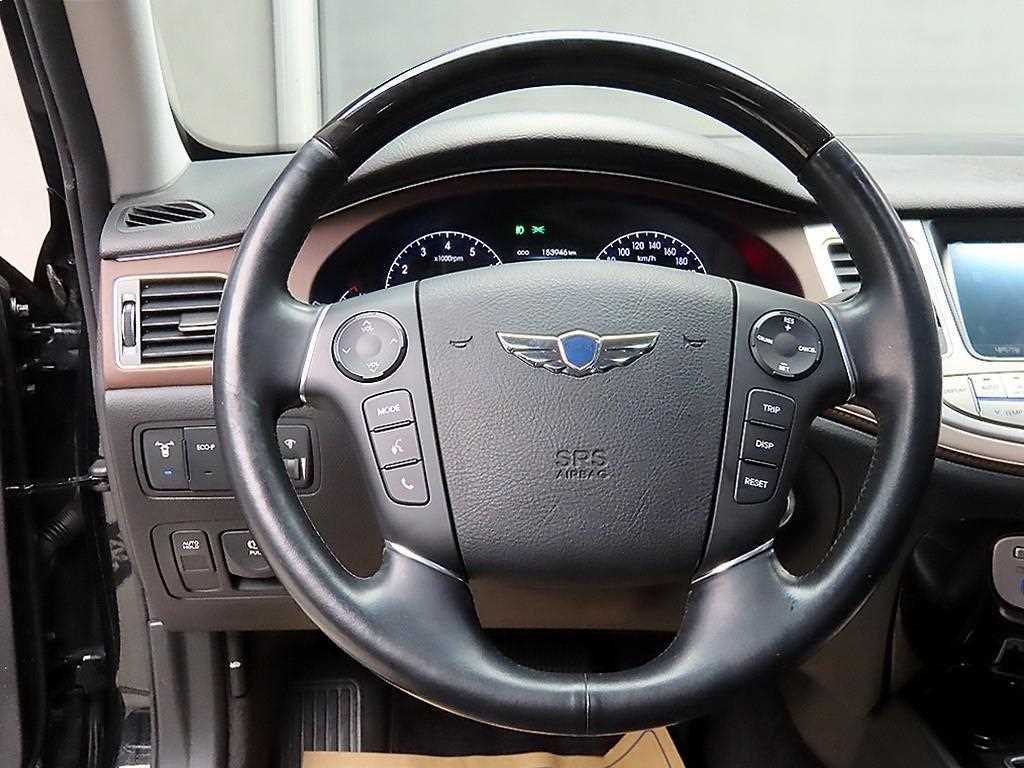 HYUNDAI Genesis - Vista 9