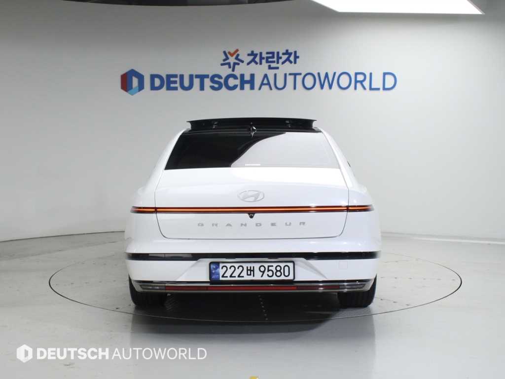 HYUNDAI Grandeur - Vista 4