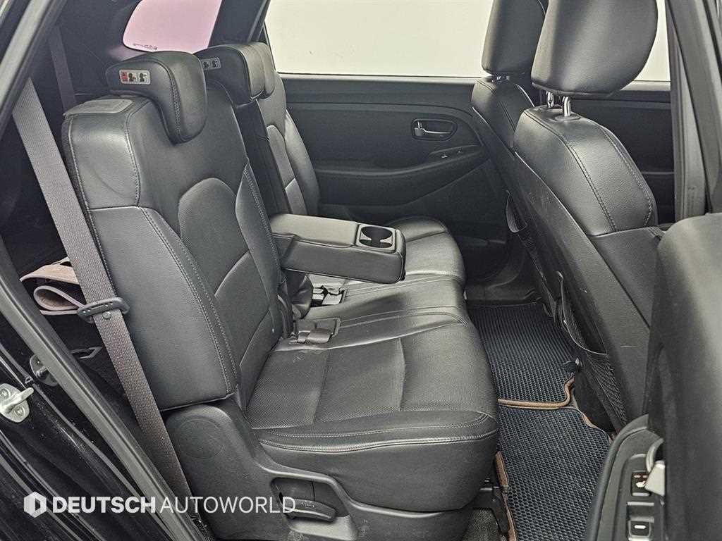 KIA Carens - Vista 12