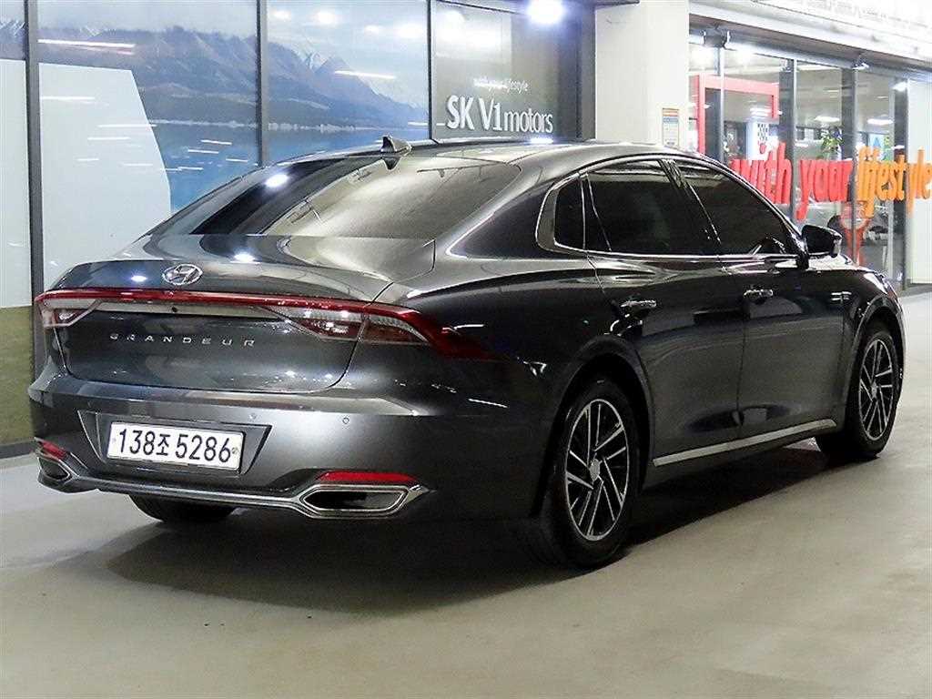 HYUNDAI Grandeur - Vista 4