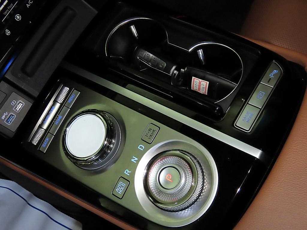 Genesis G80 - Vista 12