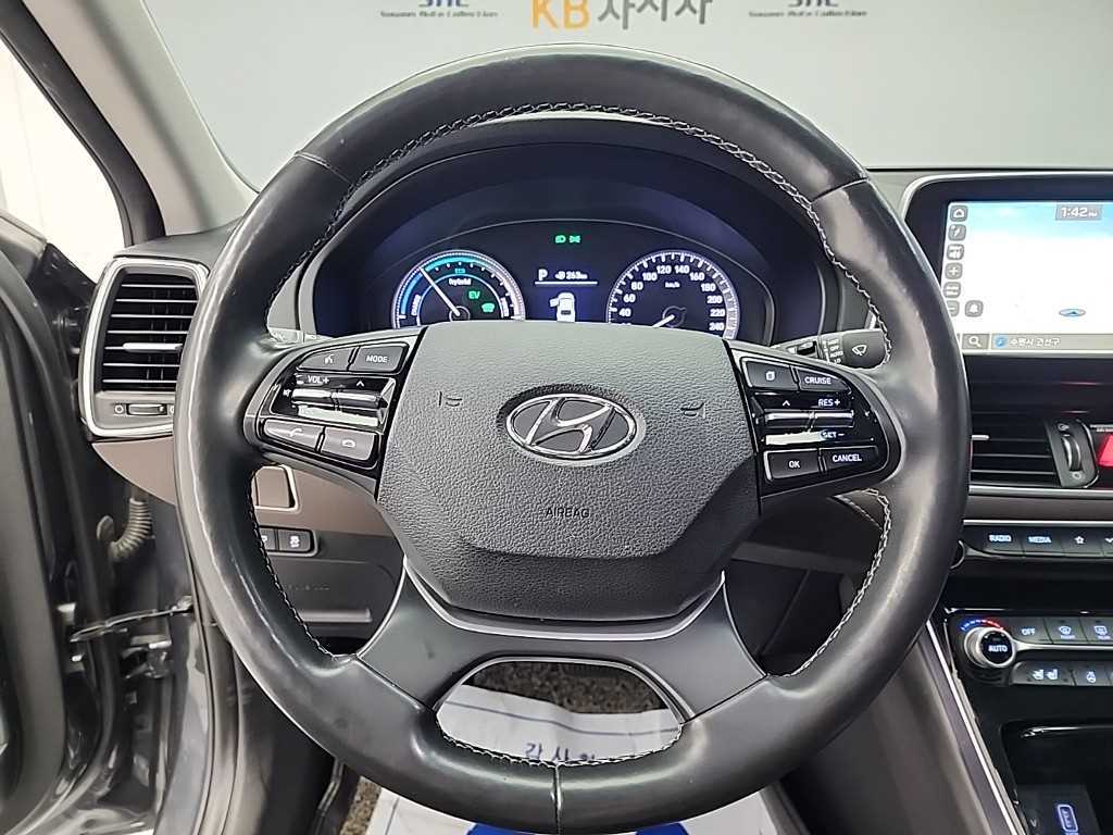 HYUNDAI Grandeur - Vista 9