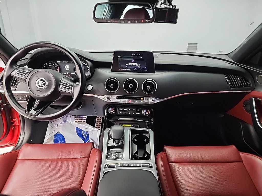 KIA Stinger - Vista 7