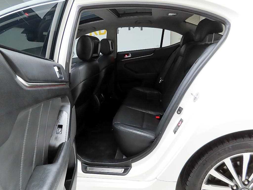 KIA K7 2012 Blanco - Importación desde Corea - HF Imports Iquique - Foto 14