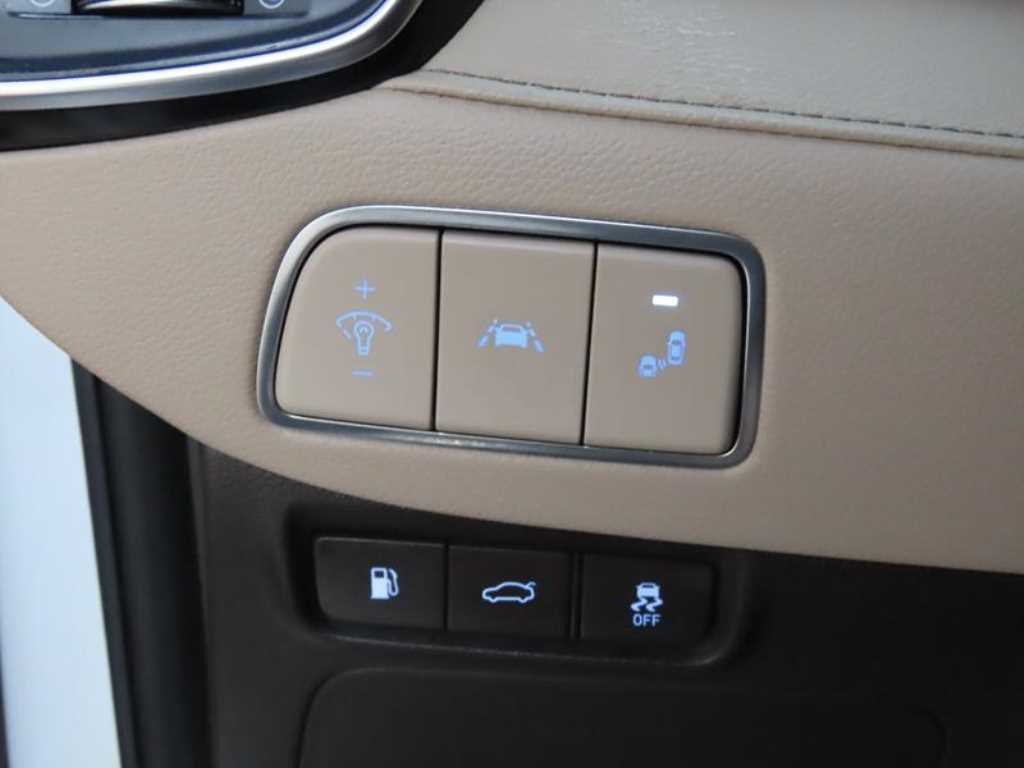 HYUNDAI Grandeur - Vista 11