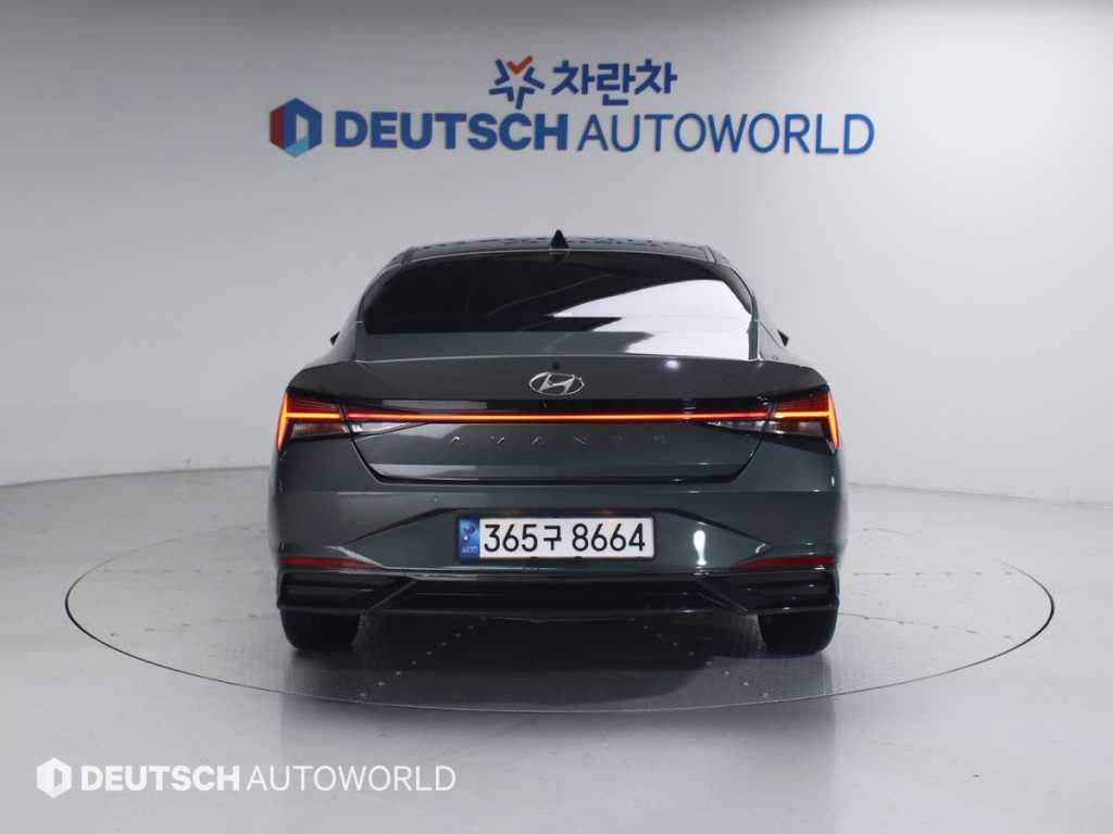 HYUNDAI Avante - Vista 4