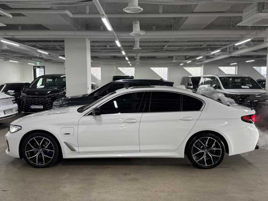 BMW 5 Series - Vista 5