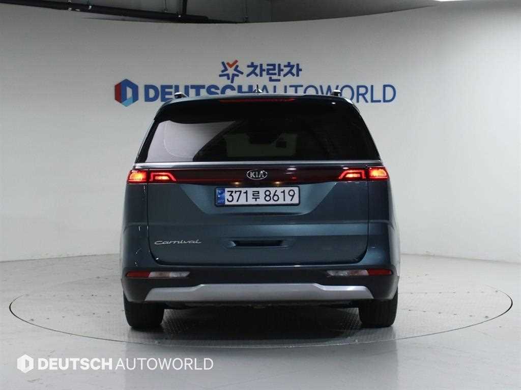 KIA Carnival - Vista 4