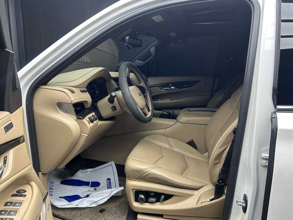 Cadillac Escalade - Vista 7