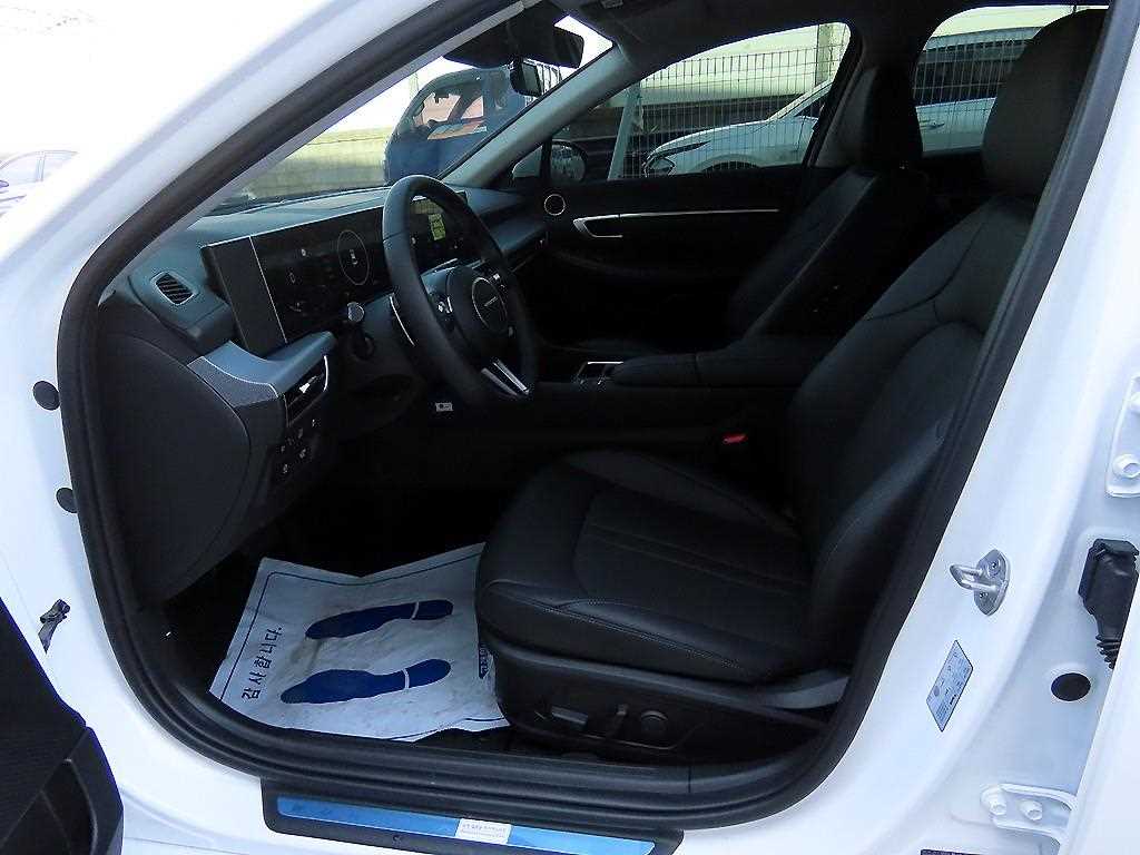 HYUNDAI Sonata - Vista 5