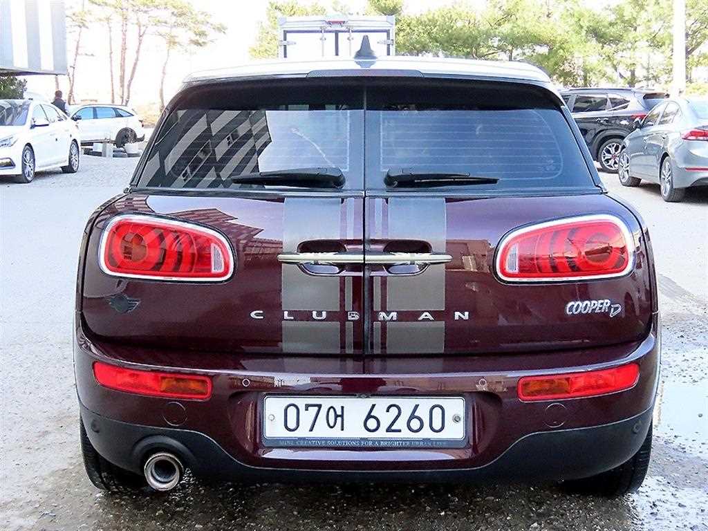 Mini Clubman - Vista 4