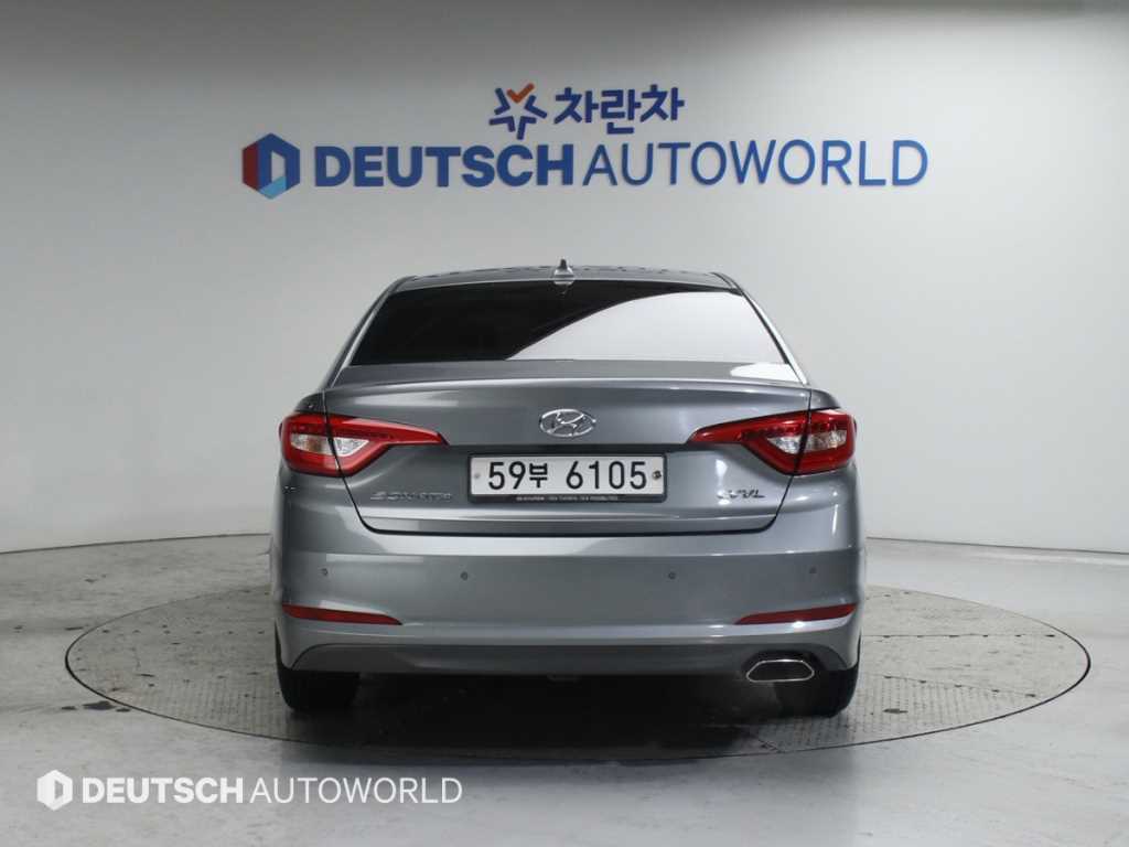 HYUNDAI Sonata - Vista 4