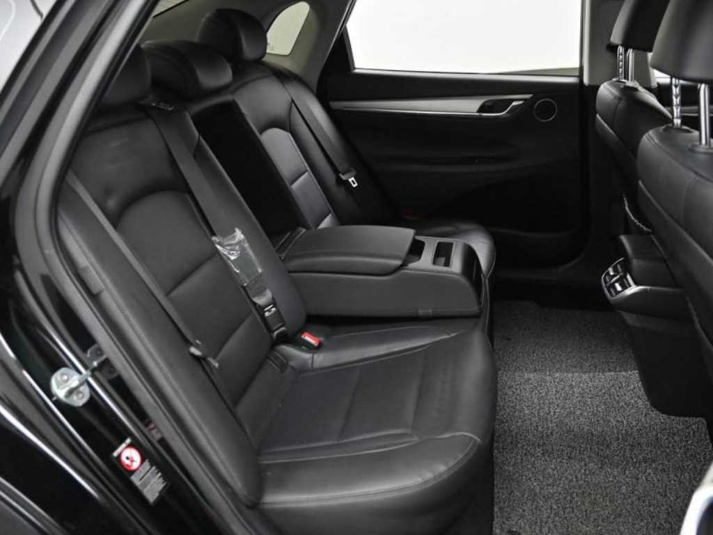 HYUNDAI Grandeur - Vista 12